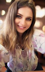 Miłej niedzieli ❤️🍷zostawcie komentarze na moim kanale na YouTube ❤️  śpiewam dla Was i pisze piosenki 🤗