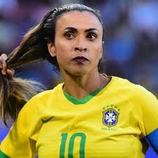 Jul 02, 2021 · sobre suas inspirações dentro de campo, kesia contou qual jogadora do atual elenco do corinthians a inspira mais. Batom Roxo De Marta Em Jogo Gera Polemica Mas E Tendencia