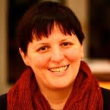 Louisa Compton's Instagram, Twitter & Facebook