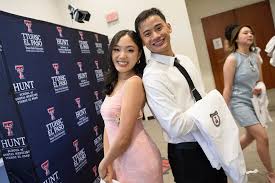 Hunt School of Dental Medicine Welcomes Fourth Inaugural Cohort During  Annual White Coat Ceremony — Tech Talk: TTUHSC El Paso News and Events