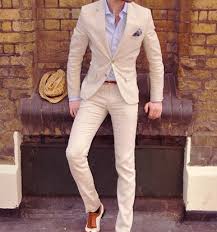 En effet, la décontraction n'est pas contraire à l'élégance et peut se traduire par un simple ajustement d'accessoire, de matière ou de coupe. Costume Beige Decontracte Pour Homme 2 Pieces Veste Pantalon De Bonne Qualite Pour Marie Pour Bal De Mariage Smoking Aliexpress