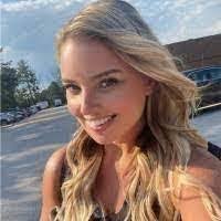 Shelly Doran's Instagram, Twitter & Facebook