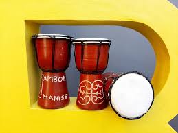 Jadi kamu bisa dengan mudah mengenal seseorang hanya dengan melihat. Tifa Alat Musik Yang Berasal Dari The Ambon Manise Shop Facebook