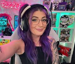 Darryl Sloan's Instagram, Twitter & Facebook