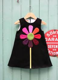 Robe Marguerite Tout Velours Pour Petite Fille Vetement Fillette Vetements Filles Robe Marguerite