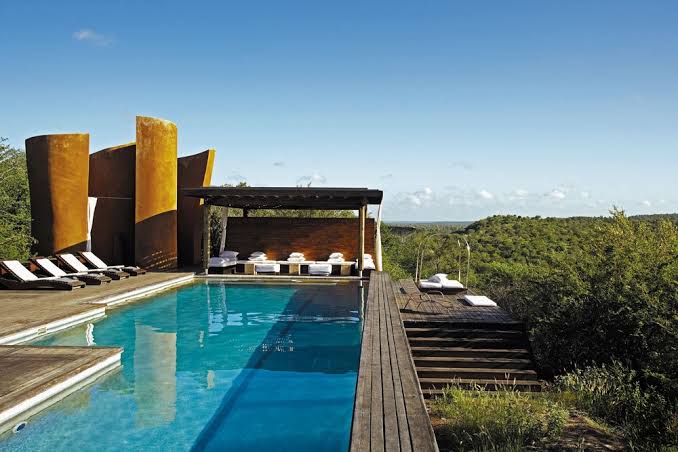 Singita Kwitonda Lodge Rwanda luxury gorilla safari lodge