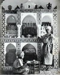 An Old Picture Of The Servants Inside The Kitchen Of An Algerian Palaces Algeria Vintag E الجزائر المعمار الجزائري ال Old Pictures Art Painting