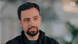 Meet Amir Movafaghi, CEO of Mixpanel, who shares the remarkable journey  from crisis to success.