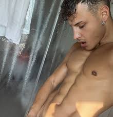 Manuel Dosio torna a realizzare video insieme al performer ungherese Ethan  OPry