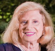 Former Designer and Mother of 2 Dies at 88