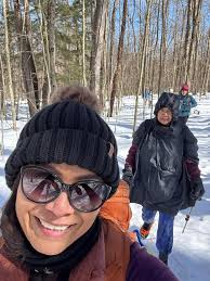 Winter hike in asp with fellow hikers