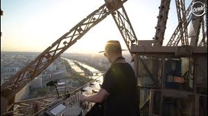 Bienvenue sur le compte officiel de la #toureiffel! Kolsch Tour Eiffel In Paris France For Cercle Youtube