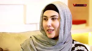 صور نجم الاهلي المهاجم المتألق مؤمن زكريا، بدأ نجم النادي الاهلي في نادي الانتاج الحربي وانتقل الي المصري ثم انبي ثم الزمالك واخيرا الاهلي بمقابل ما يقرب من خمسة مليون جنيه. Ø²ÙˆØ¬Ø© Ù…Ø¤Ù…Ù† Ø²ÙƒØ±ÙŠØ§ Ø¥Ù„Ù„ÙŠ Ø¨Ø¹Ù…Ù„Ù‡ Ø¯Ù‡ Ø·Ø¨ÙŠØ¹ÙŠ Ø¹Ù„Ø´Ø§Ù† Ø¯Ù‡ Ø­Ø¨ÙŠØ¨ÙŠ Ø§Ù„Ù†Ø¬Ù…Ø© Ø§Ù„ØªØ§Ø³Ø¹Ø© Youtube