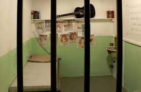 Convicted of his first crime at the age of 13, morris had spent much of his life behind bars, serving time for offenses. Alcatraz Zellenblock Ii Escape Game Bielefeld X It Adventures