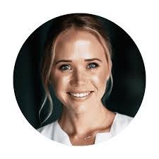 Samantha Eason's Instagram, Twitter & Facebook