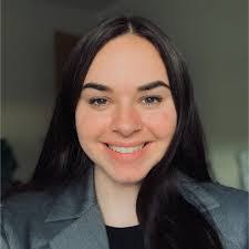 Trisha Meyers's Instagram, Twitter & Facebook