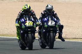 See more ideas about valentino rossi, foto valentino rossi, valentino. Valentino Rossi Andere Yamaha Fahrer Nur Auf Eine Runde Schnell