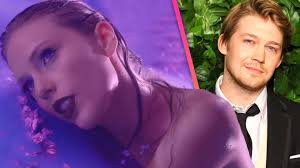 Taylor Swift's 'Lavender Haze' Music Video Decoded: All Easter Eggs About  Boyfriend Joe Alwyn