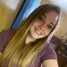 Nikki Travis (@nikkitrav01)