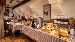 Det er også få minutter unna riquewihrs sentrum og alle dets kjente. Hotel Restaurant Saint Nicolas Riquewihr Visit Alsace