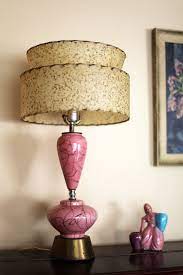 1950s Table Lamp Pink Spaghetti Mid Century 40 00 Via Etsy I Have One Similar To This Mid Century Lamp Mid Century Modern Lamps Vintage Lamps