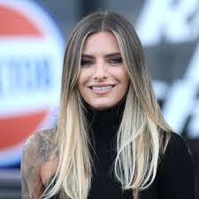 Welcome to my official profile schauspielerin, moderatorin, werbegesicht, fernsehgesicht, berlinerin. Sophia Thomalla So Krass Durchtrainiert Ist Sie Jetzt Haar Styling Haarschonheit Thomalla