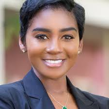 PRODUCING LAWYER LEADERS