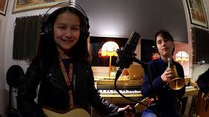 Baixem aqui os 3 sucessos 〽 nora não é escrava. Isaac Nora Dupla Francesa Vem Encantando As Redes Sociais Com Suas Interpretacoes Musicais Notaterapia