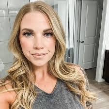 Ashley Vest's Instagram, Twitter & Facebook