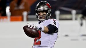 Look Twitter Trolls Tom Brady After The Bucs Qb Forgot It Was 4th Down In Loss Against Bears Cbssports Com