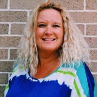 UNL professor teaches four ASL classes without speaking a word