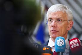 NATO to plan long-term Ukraine aid, mulls 100-billion euro fund