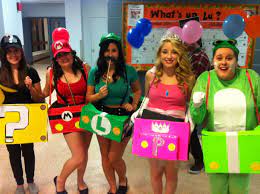 Diy Halloween Costumes Mystery Box Mario Luigi Peach Yoshi Mario Costume Diy Mario And Luigi Costume Diy Couples Costumes