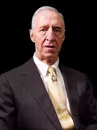 Alfredo Vara's Instagram, Twitter & Facebook