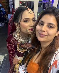 Gorgeous royal queen bride 🔥 Book ur special day makeup with us n get  dreamy look by Deepali Bhatia @royalqueenmakeupstudio 8171895556 #bridal  #indianbride #indianbeauties #indianwedding #indianwear #makeup  #makeupartist