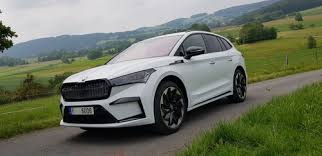 Konfigurieren sie ihr wunschauto & sichern sie sich jetzt den besten preis mit carwow. Fahrbericht Skoda Enyaq Iv Sportline 80x Klare Kante Auto Medienportal Net