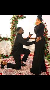 📝Je vous offre cette élégante représentation du couple 𝑶𝒎𝒂𝒓 𝑫𝒆𝒏𝒊𝒔  𝑱𝒖𝒏𝒊𝒐𝒓 𝑩𝑶𝑵𝑮𝑶 𝑶𝑵𝑫𝑰𝑴𝑩𝑨 pour vous souhaiter un excellent  début de semaine. Ce couple, d'une discrétion exemplaire, incarne une ...