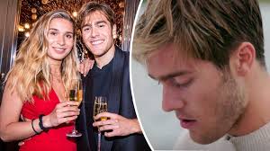 As a child, he appeared in the leading role in several musicals, and in 2006 he won lilla melodifestivalen with the song hej sofia. Benjamin Ingrosso Om Uppbrottet Fran Linnea Widmark