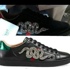 In this video i'll cover the main differences between the men's and women's gucci ace sneakers. Gucci Ace Bee Sneakers Real Vs Fake The Art Of Mike Mignola