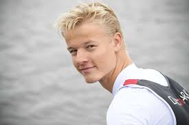 Mormor fik Oliver i gang