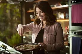 Nigella lawson responds to fans after she mispronounced microwave during an episode of her bbc show nigella's cook, eat, repeat. Nigella Lawson Breaks The Internet With Microwave Pronunciation Eater London