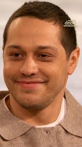 Pete Davidson thinks men shouldn't show their feet 😂