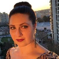 Lisa Manzi's Instagram, Twitter & Facebook