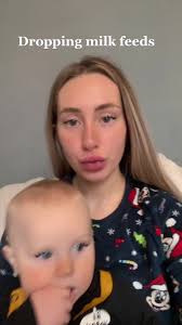 Dropping milk feeds #nightfeeds #breastfeeding #breastfeedingjourney  #firsttimemom #fyp #babytiktok #babyroutine #infant #feeding #mumsoftiktok  #NewbornsOnTikTok #ditlofamom #mumlife #babytok