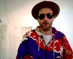 (antonio usbergo & niccolò celaia)montaggio: Lorenzo Jovanotti Exclusive Windbreaker Iuter X Red Bull Special 1 Of 1 Item