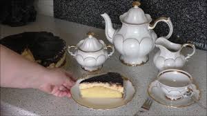 Ein wunderbarer ddr kuchen mit einer buttercreme, in weinbrand getauchten keksen und einem saftiger schoko kirsch kuchen blechkuchen kirschen kuchen und torten rezepte süße rezepte kochrezepte nutella kuchen chefkoch rezepte. Lpg Kuchen Ganz Einfach Und Lecker Geht Auch Super Als Blechkuchen Youtube Blechkuchen Einfach Lecker Lpg Kuchen