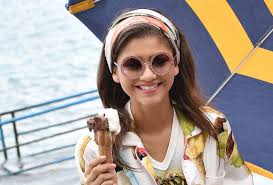 We'll show you the easiest ways to tie your bandanna to achieve full head coverage. How To Tie A Head Scarf Beauty Crew