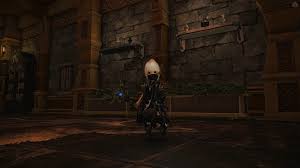 顔を隠すのが大好きなので ハイアラガンマスクを使いました ポイントはアラガンチュニックの袖をイコンレザー キャスターアームガードで袖まくりしてることです w セフィ武器ともあっててお気に入りですー 吟遊詩人 カイネ にんにん