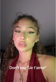 Explore the Heartfelt Lyrics of 'Je te laisserai des mots'