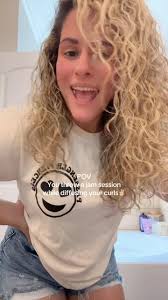 Diffuse with style honey ✨#milso #dependa #curlscheck #curlyhairroutine  #hairtok #curlygirl #diffusecurlyhair #trending #funny  #secretlivesomilitarywives